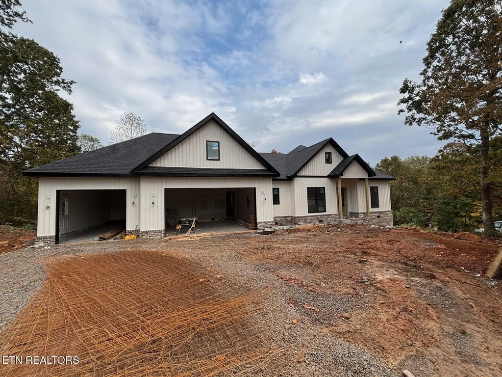 217 Daksi Lane, Loudon
