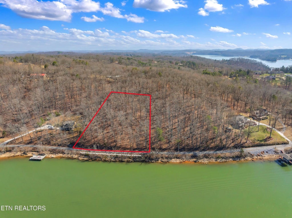 4775 Lakeside Drive, Lenoir City