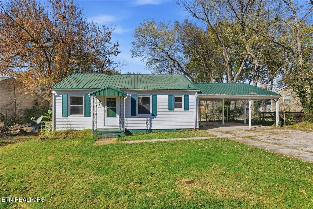 312 Defoe Circle, Maryville