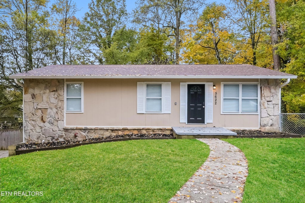 5622 Burbury Lane, Knoxville