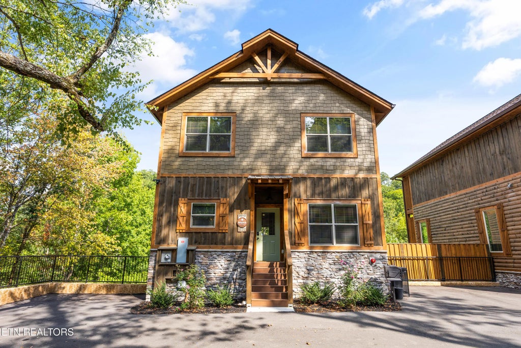 2013 Myrtle Way, Pigeon Forge