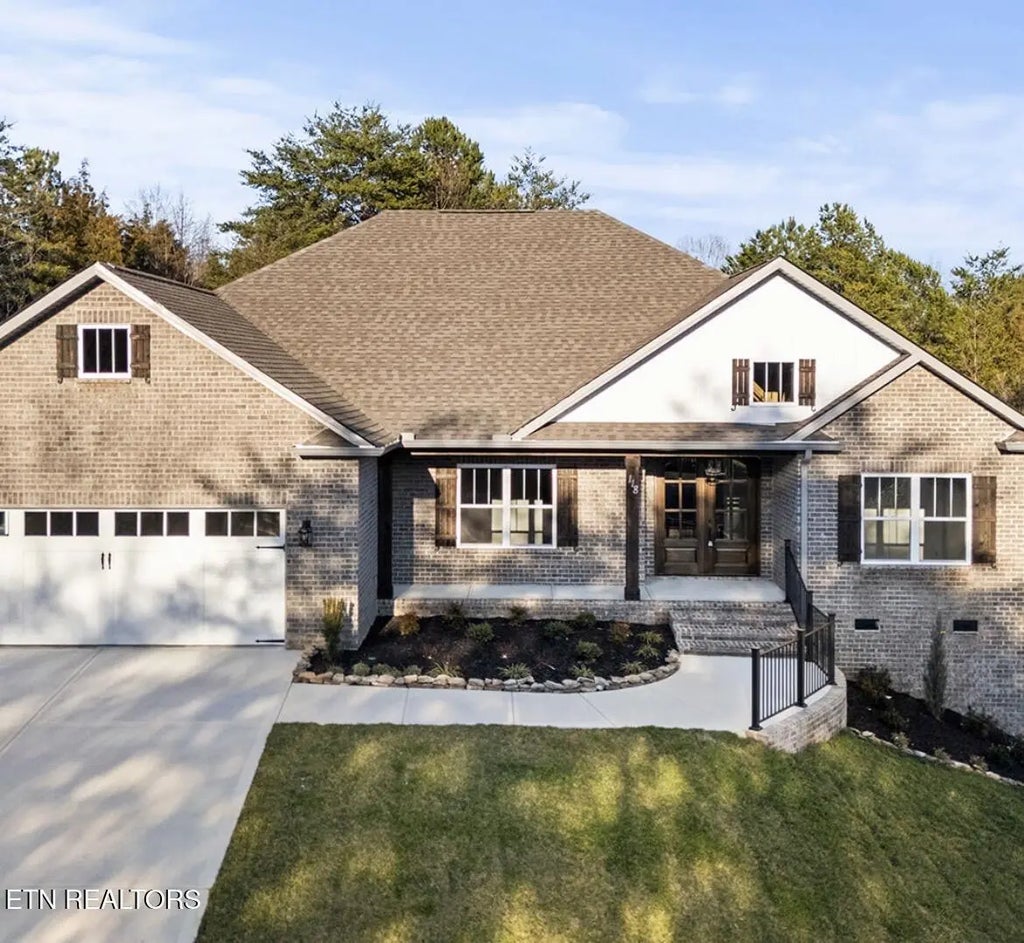 118 Elokwa Way, Loudon