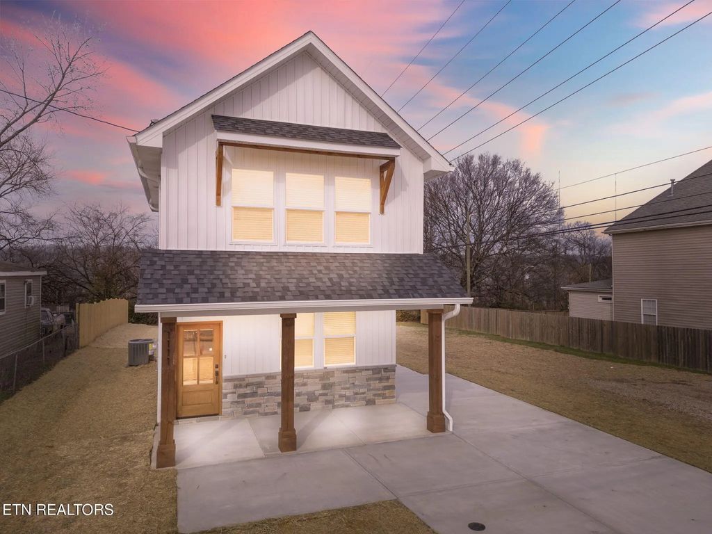 1111 Virginia Ave, Knoxville