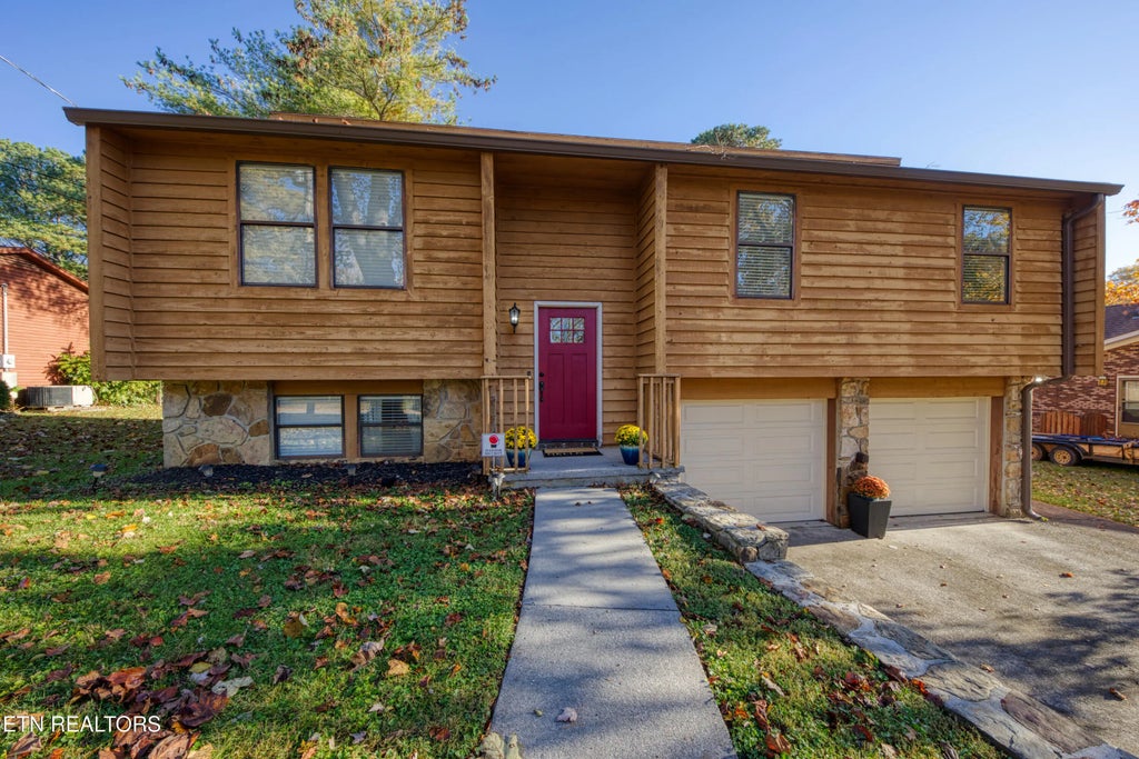 8837 Flintlock Rd, Knoxville