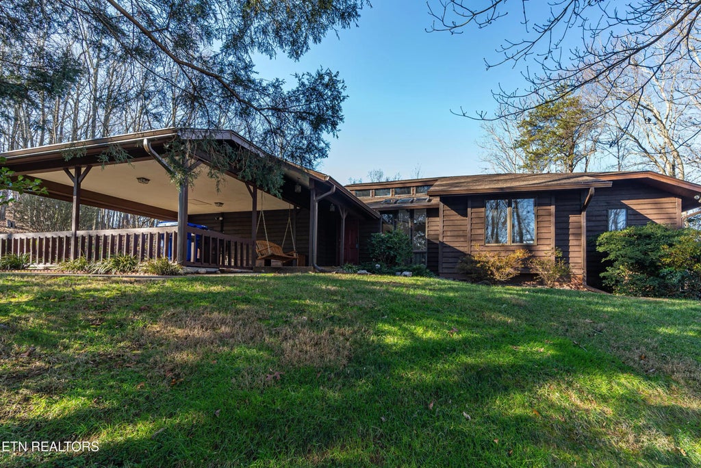 1005 Tuskegee Drive, Oak Ridge