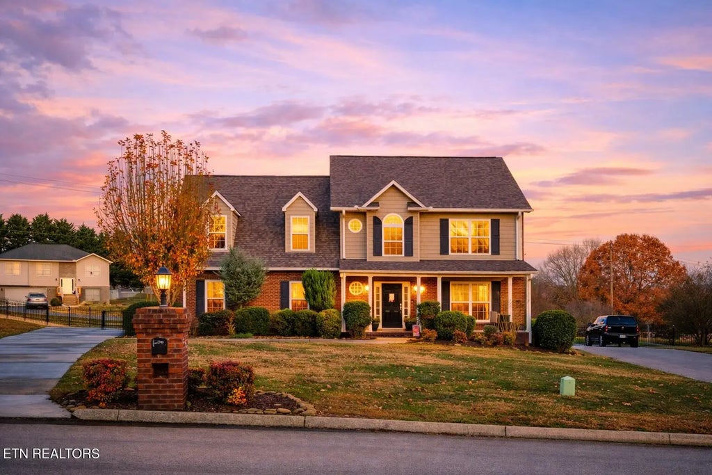 730 Deep Woods Lane, Seymour