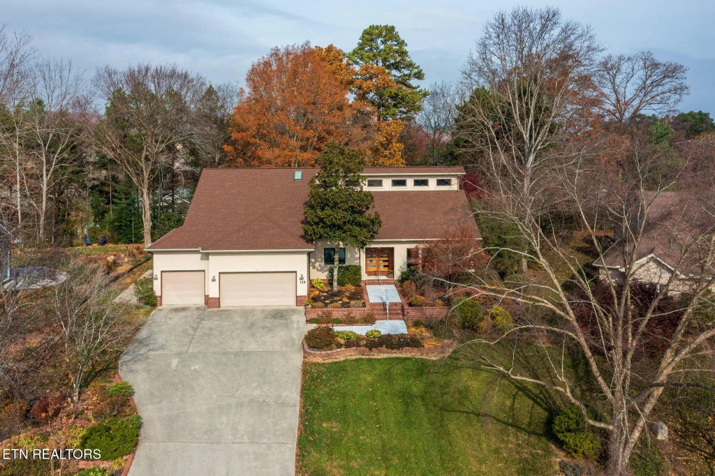 128 Santee Way, Loudon