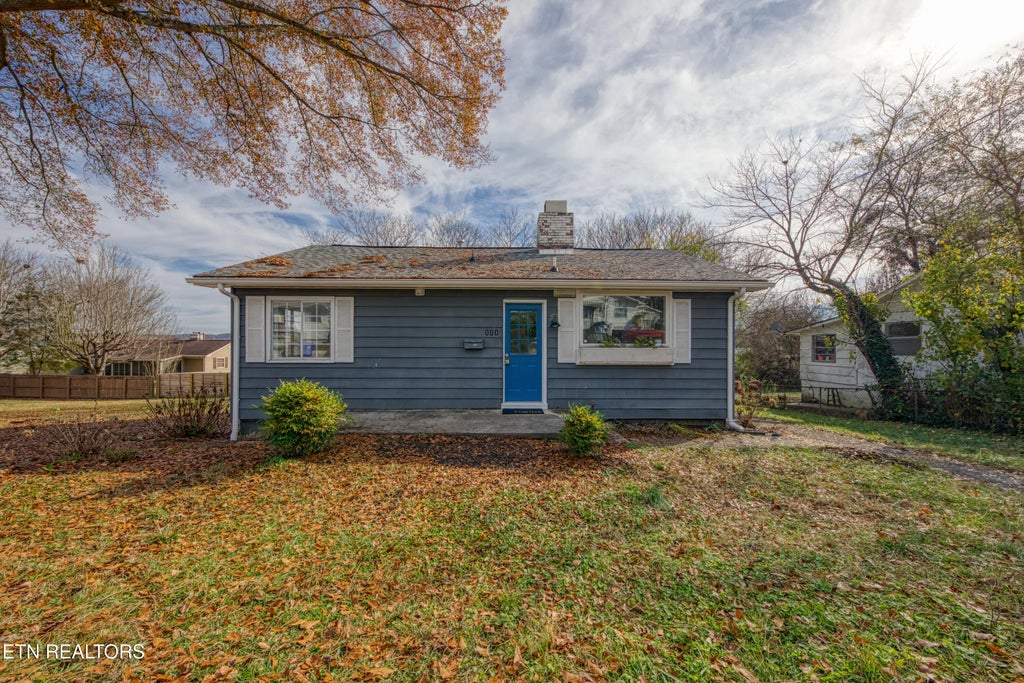 111 W Newkirk Lane, Oak Ridge