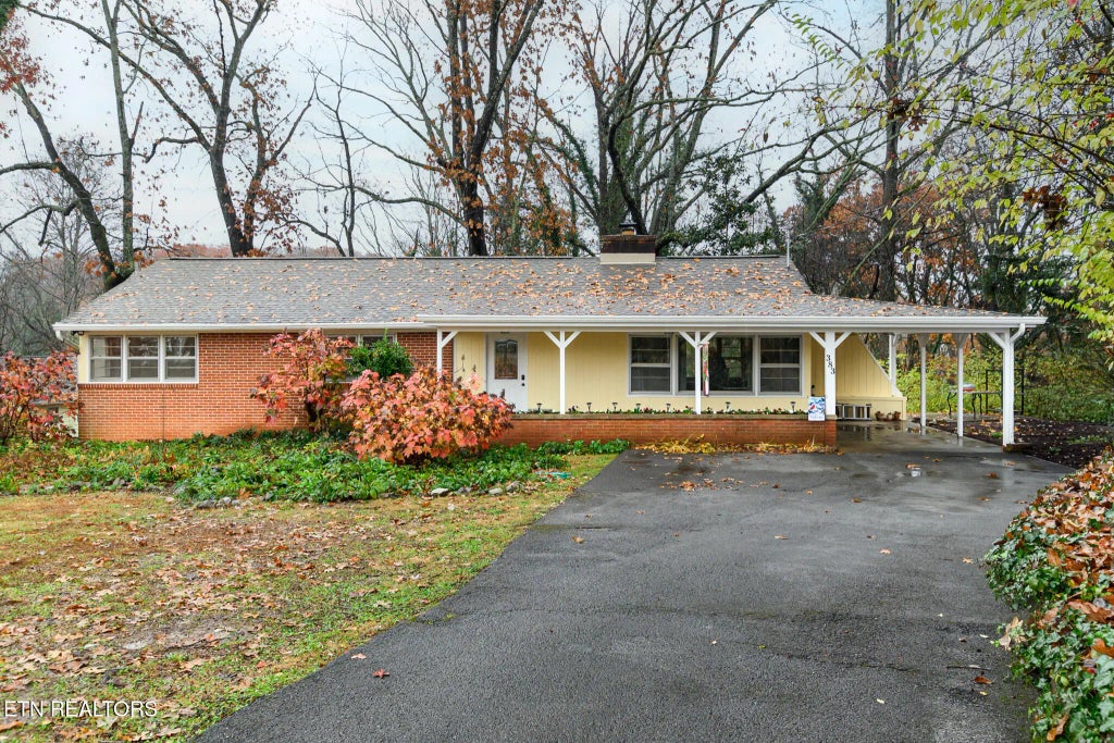 383 East Drive, Oak Ridge