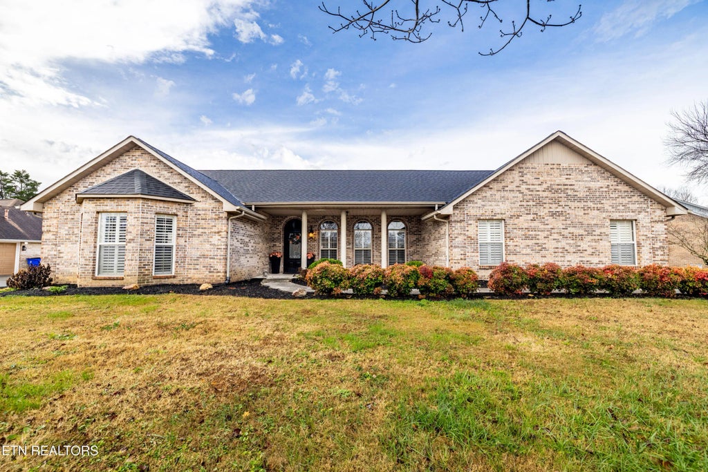 1213 N Wingate Way, Maryville