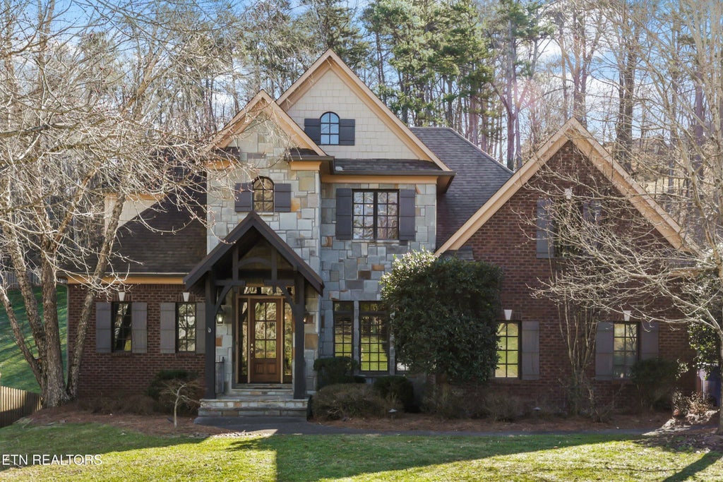 1834 Duncan Woods Lane, Knoxville