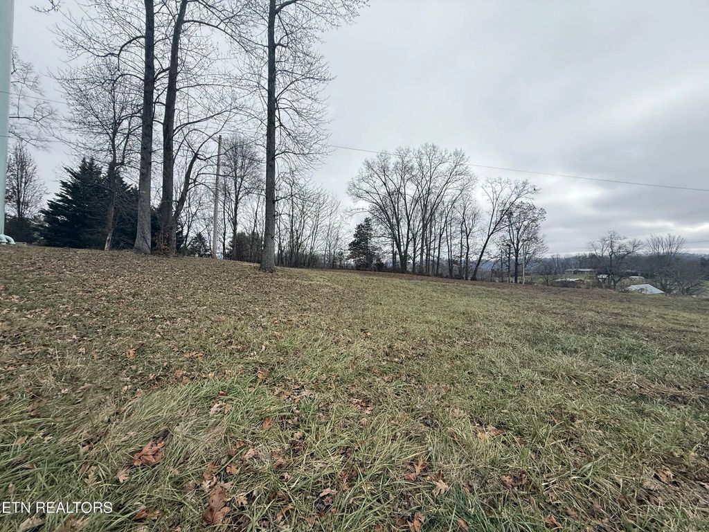Lot #4 Oak Point Drive, Jonesville