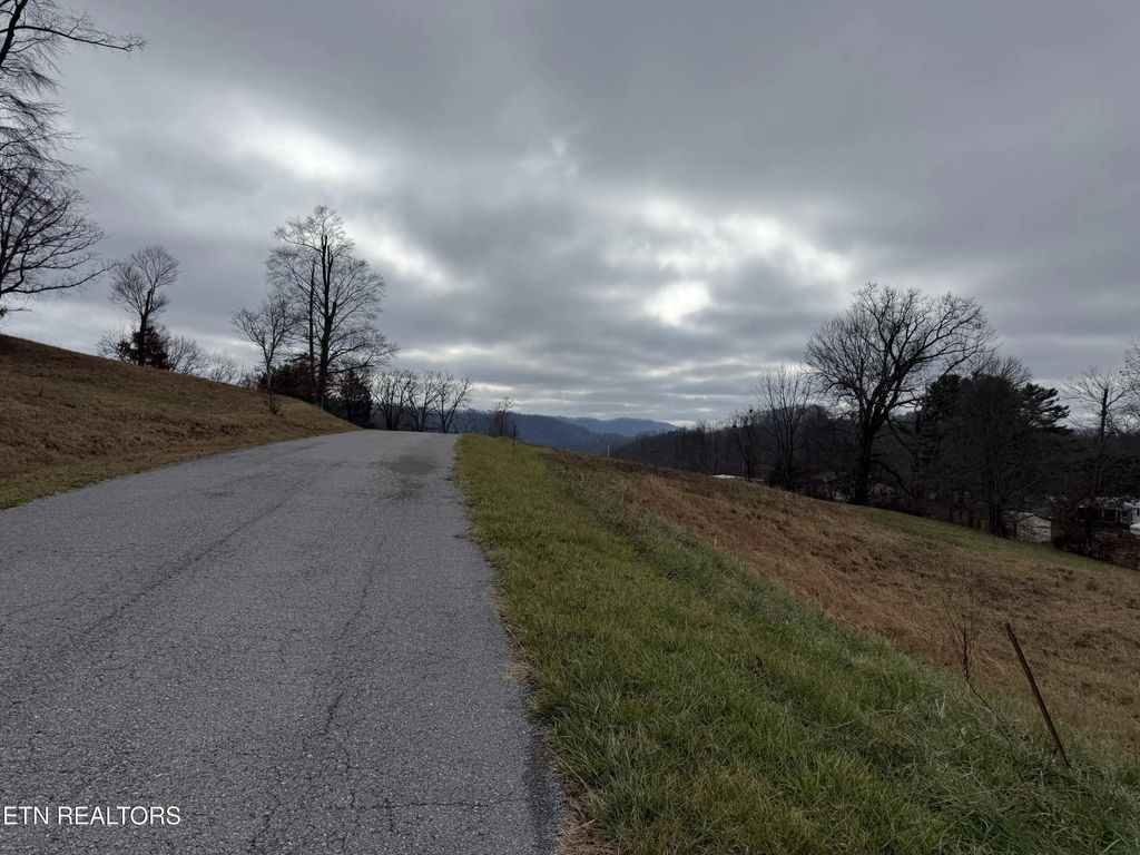 Lot #19 Oak Point Drive, Jonesville
