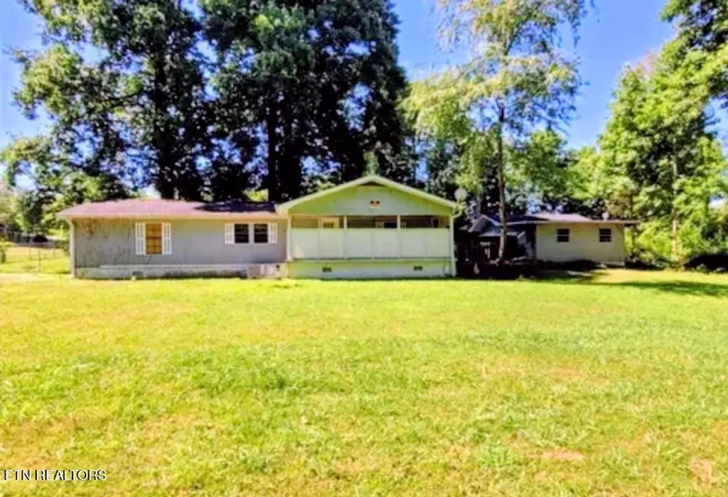4563 Cherokee Drive, Strawberry Plains