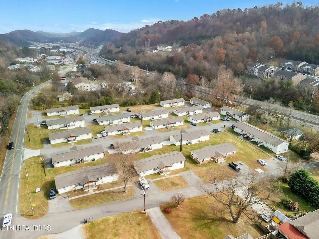 1900 Dutch Valley Drive Ne, Knoxville