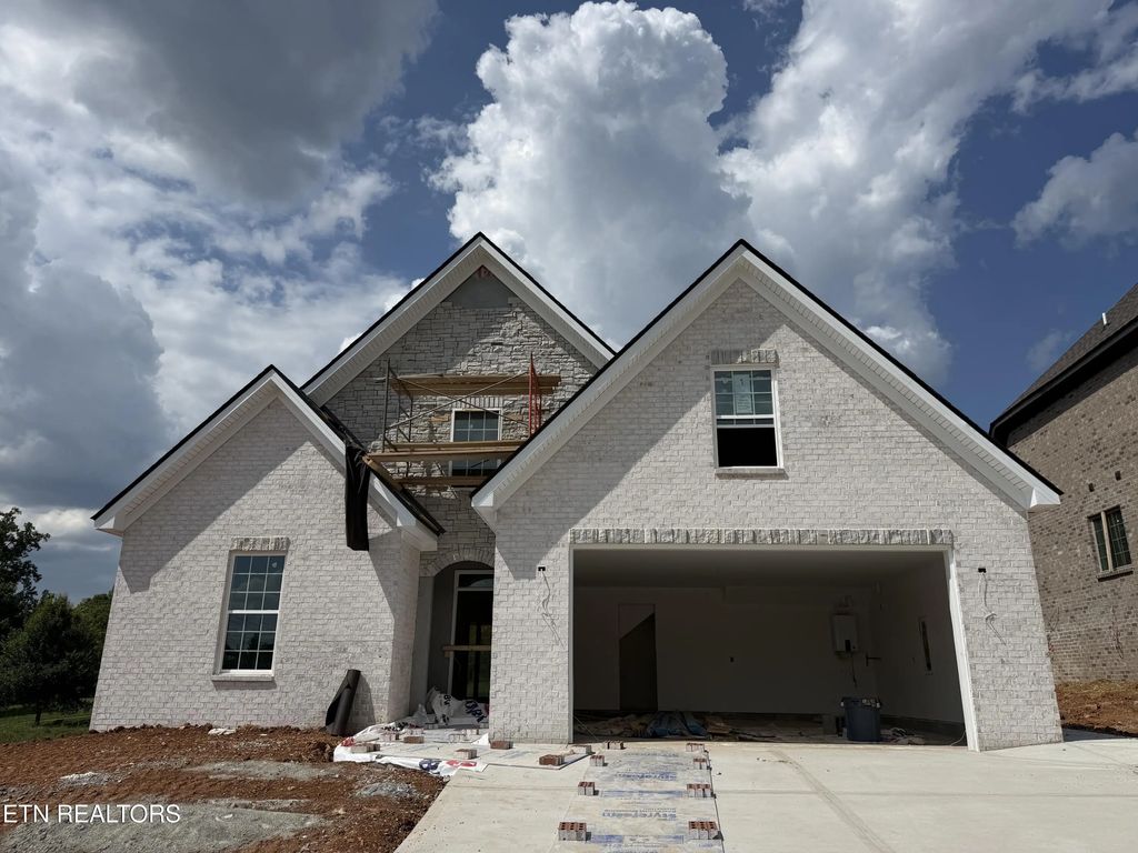 8867 Dancing Bear Ln, Knoxville