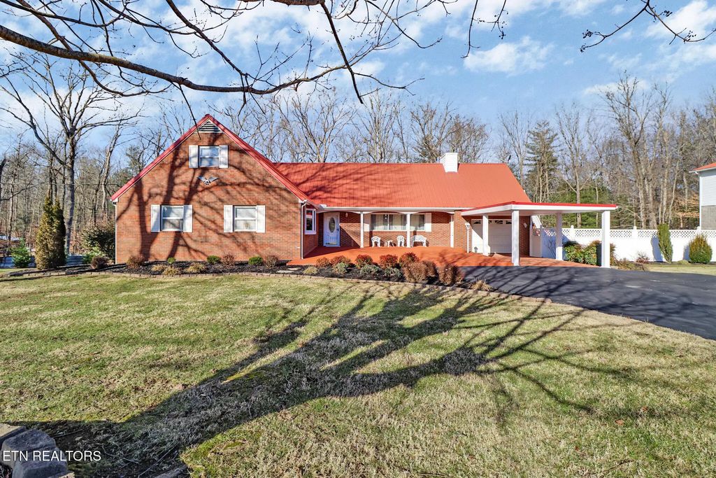 588 Catoosa Rd, Wartburg