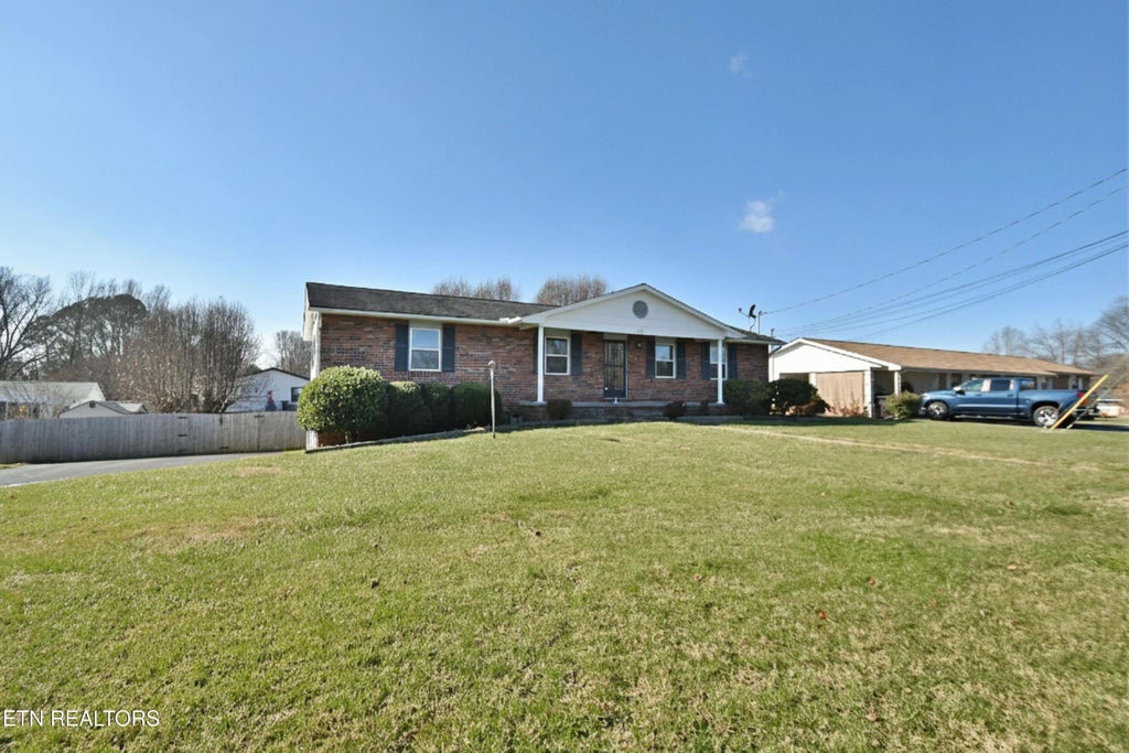 729 Owl Hollow Rd, Knoxville