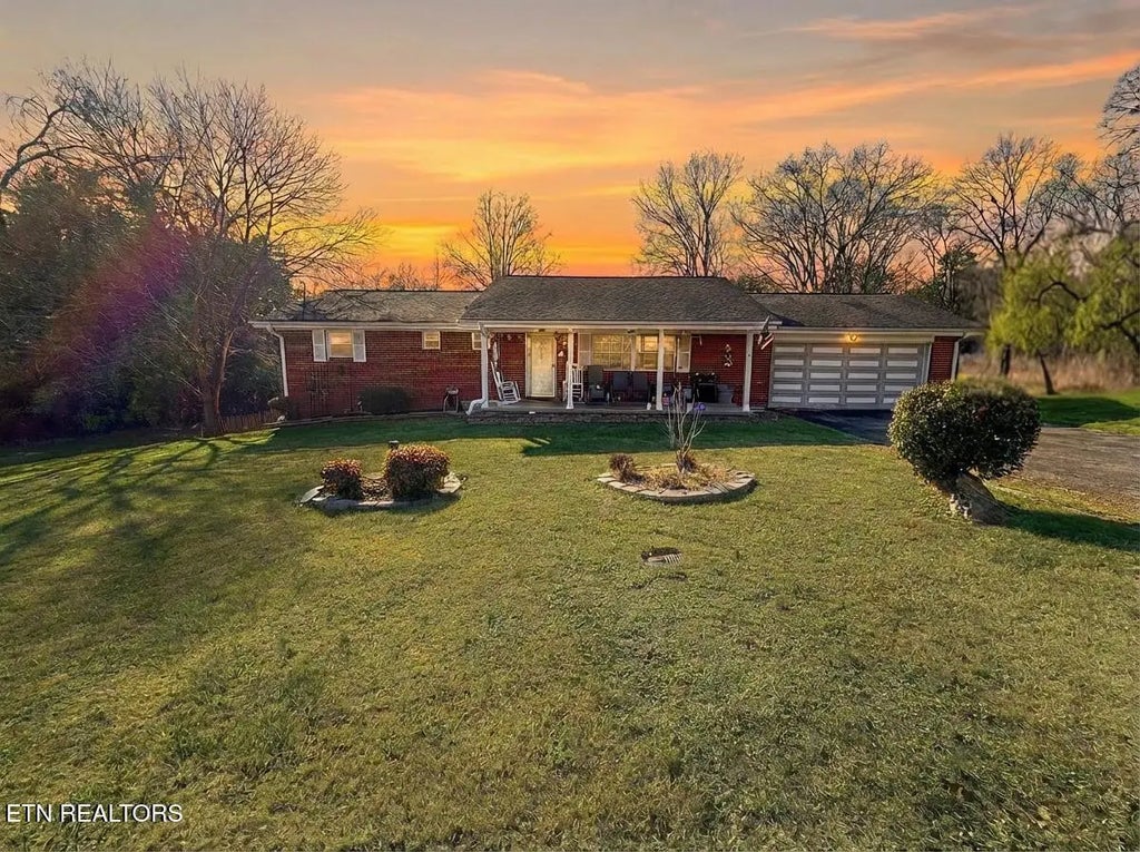 6013 Pamela Lane, Knoxville