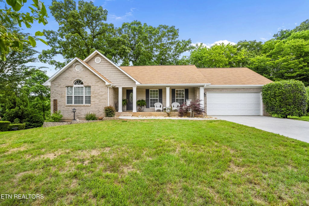 514 Tanasi Circle, Loudon