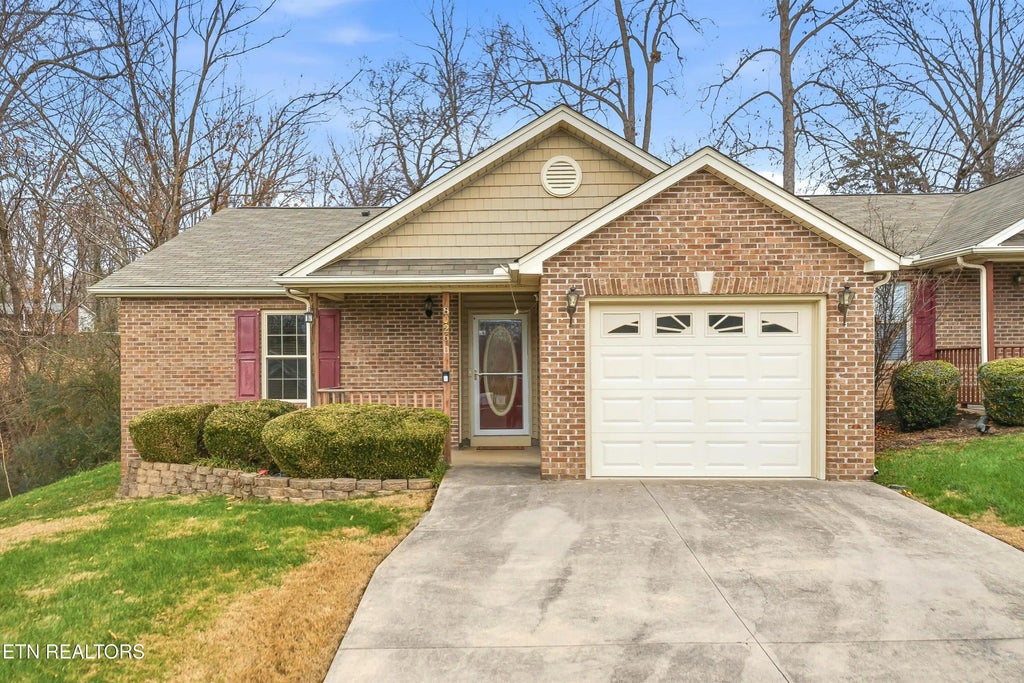 8026 Pepperdine Way, Knoxville