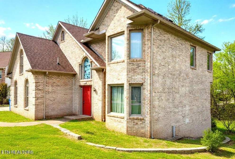 118 W Melbourne Rd, Oak Ridge