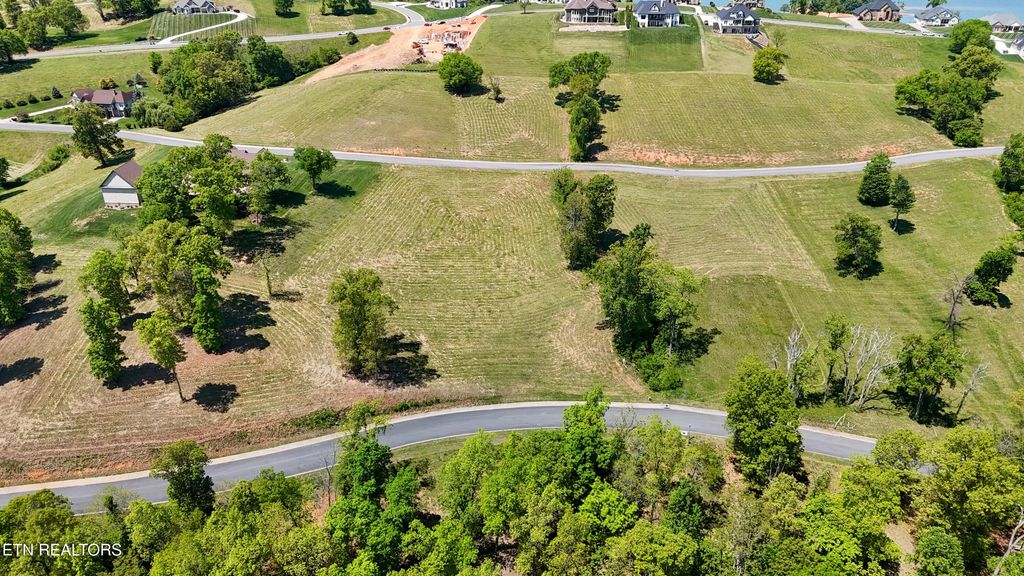 2093 Edgewater Sound, Morristown