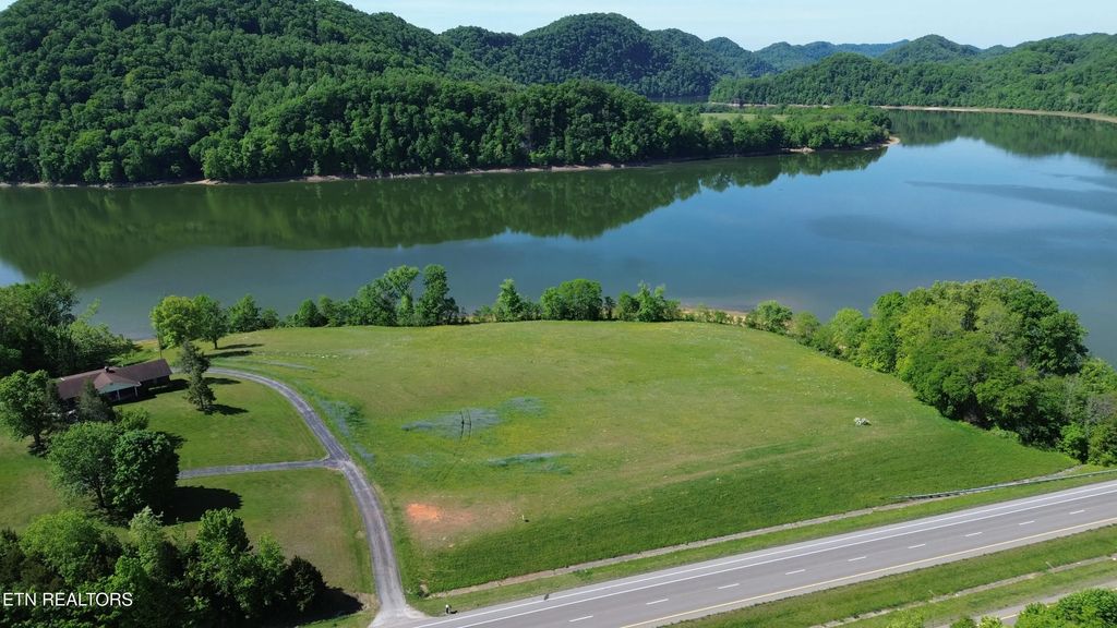 W Highway 11, Rogersville