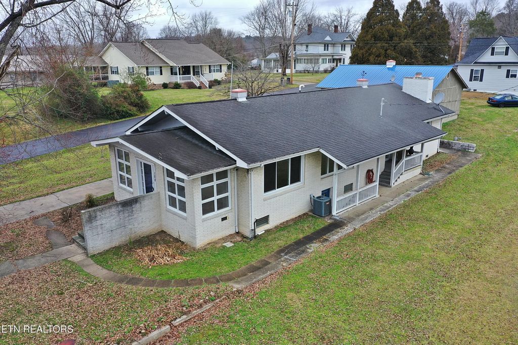 108 W 1st Ave, Oneida