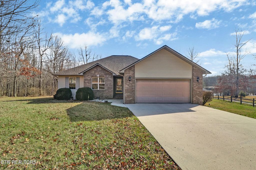 2020 Otomi Drive, Crossville