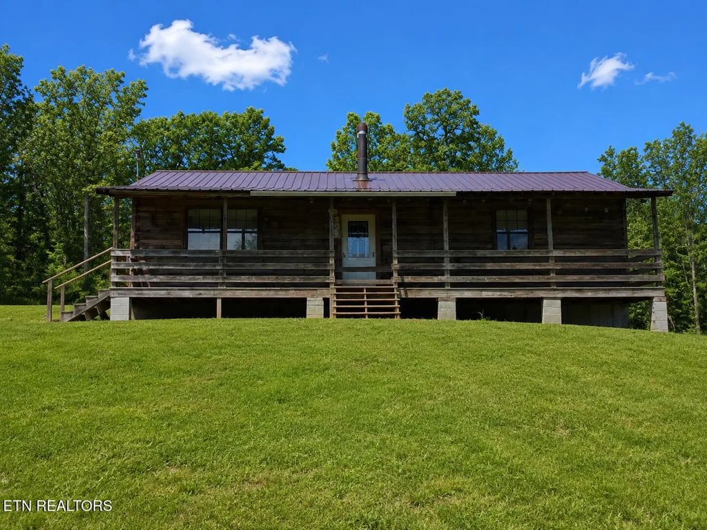 741 Melvin Hollow Rd, Pioneer