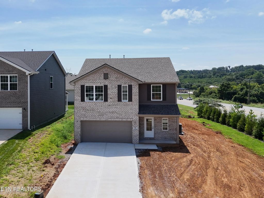 105 Clover Meadow Lane, Maryville