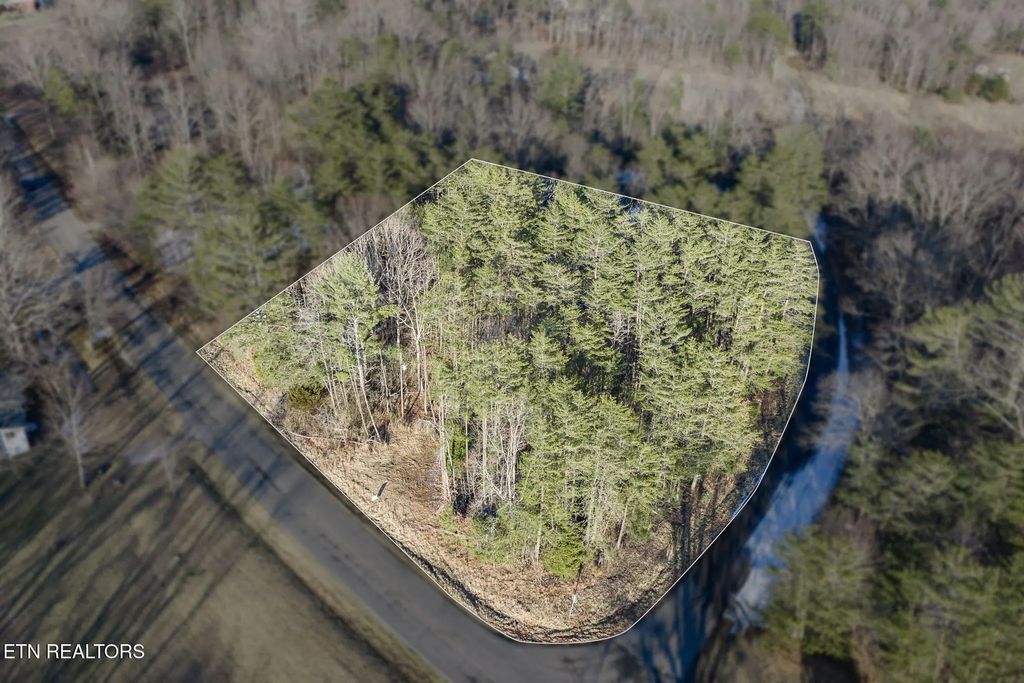 Old Highway 28, Crossville