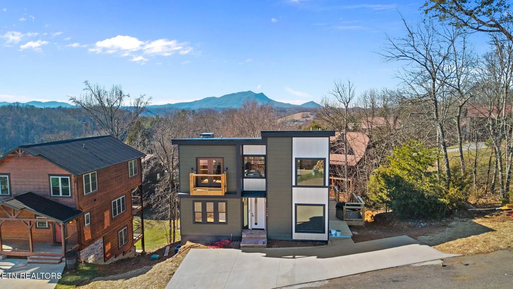 1568 Rainbow Ridge Way, Sevierville