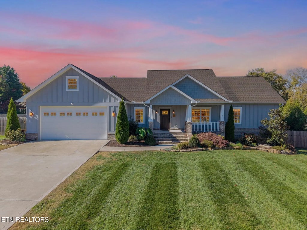 109 Essex Drive, Knoxville