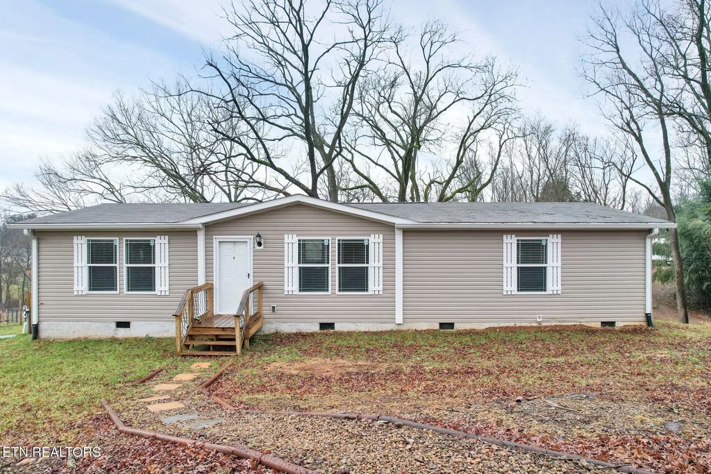 1215 Sweetwater Vonore Rd, Sweetwater