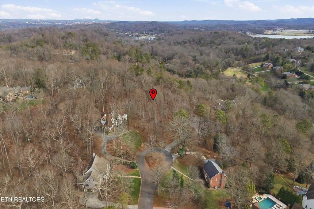 2001 Lyons Ridge Rd, Knoxville