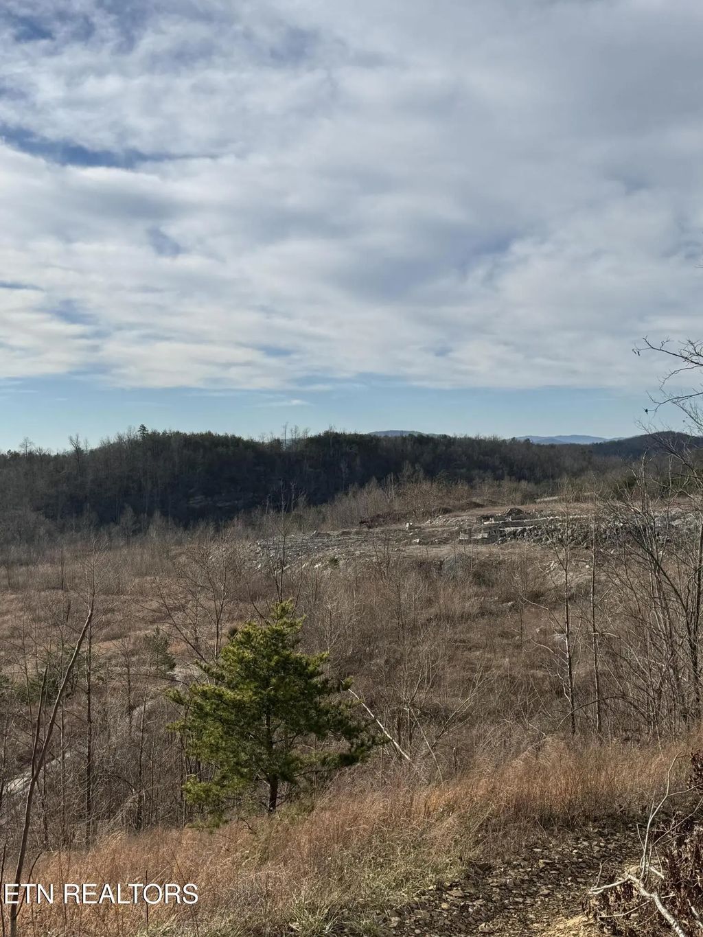 Pine Mountain Rd, Jellico