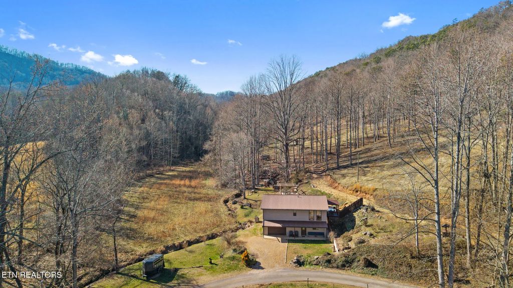 116 Wright Rd, Rogersville