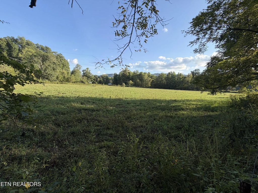 5441 White Oak Rd, Duff
