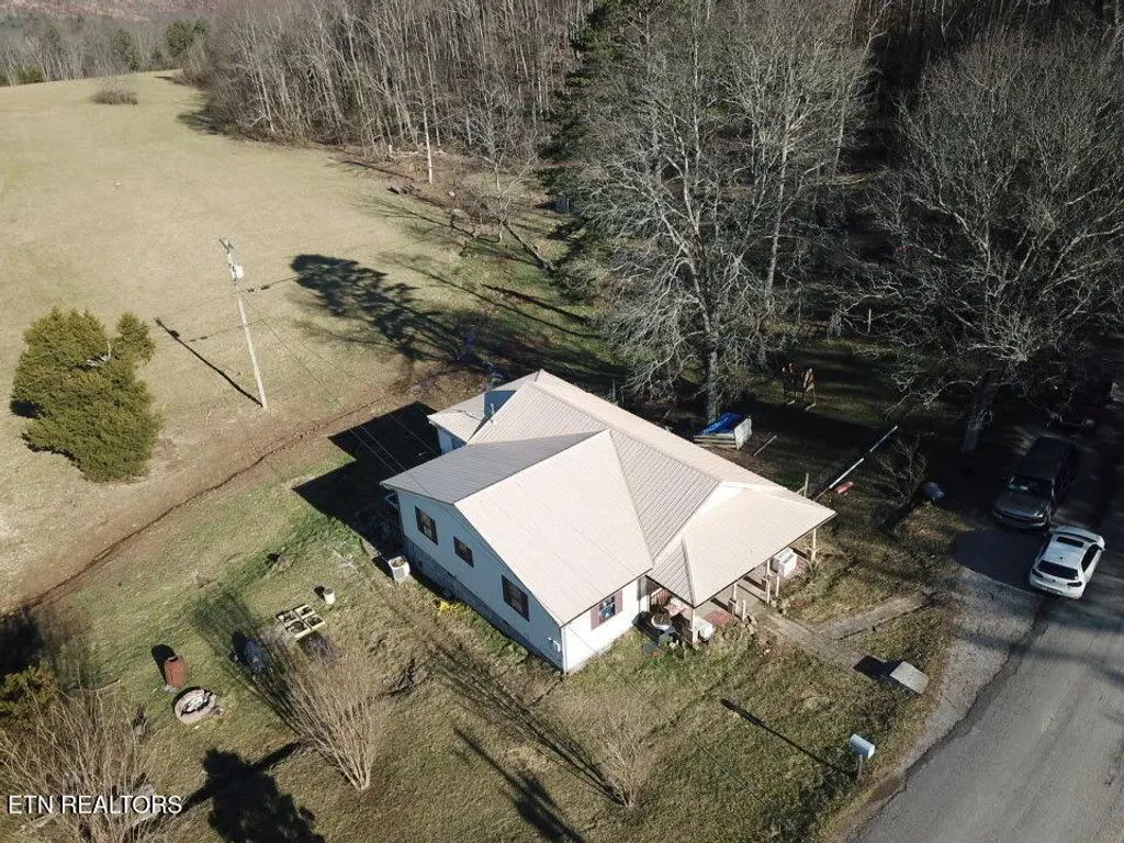 1364 Happy Top Rd, Grandview