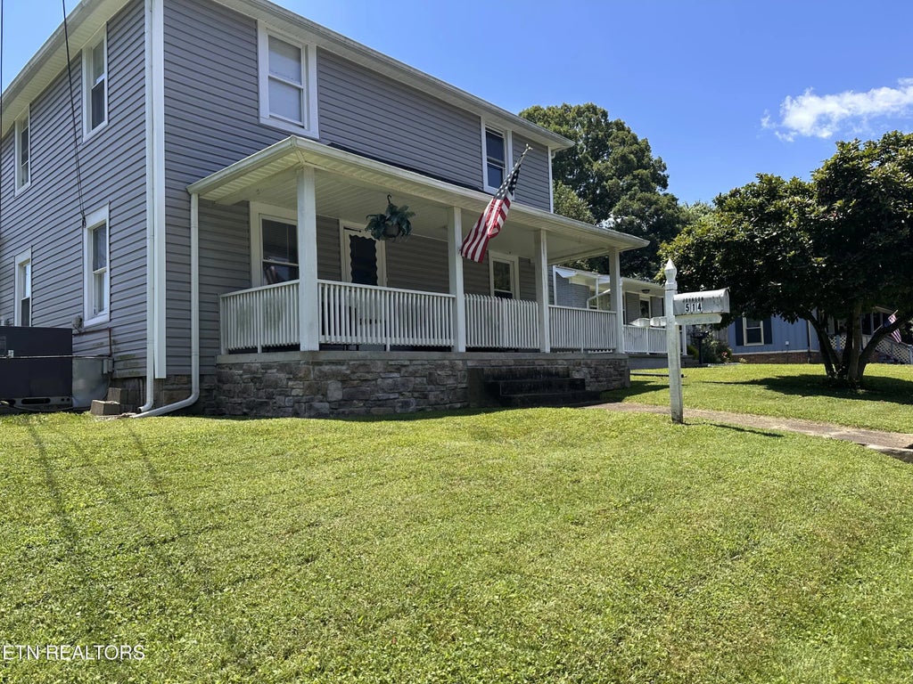 514 W 7th Ave, Lenoir City