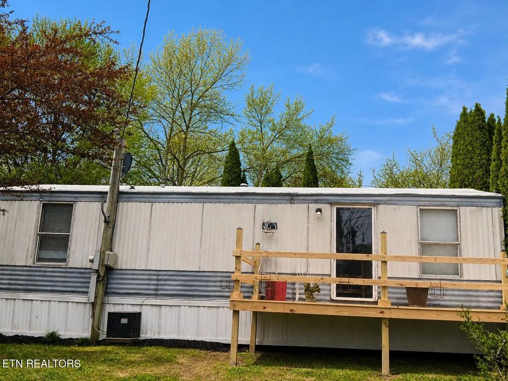 280 Bone Cave Rd, Rock Island