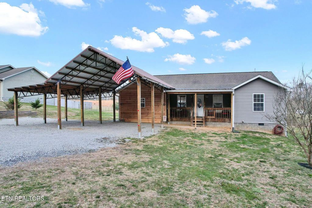 1063 Mt Carmel Rd, Decatur