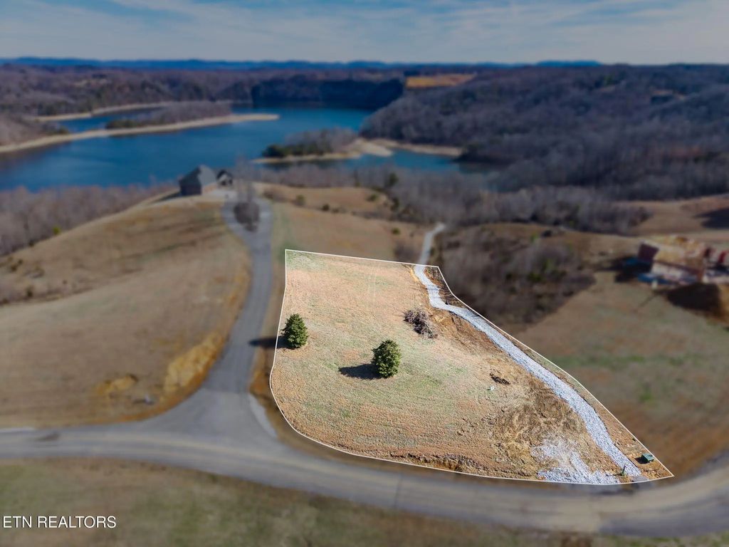 Lot 32 Holly Bend Drive, Byrdstown