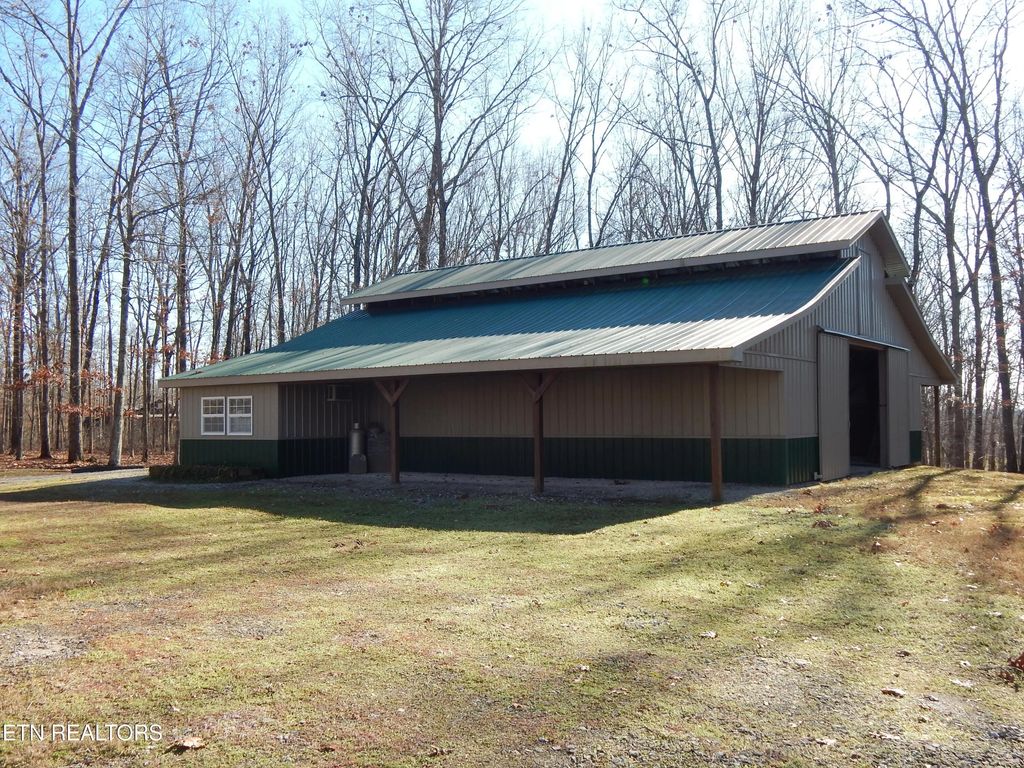 619 Ridgetop Drive, Jamestown