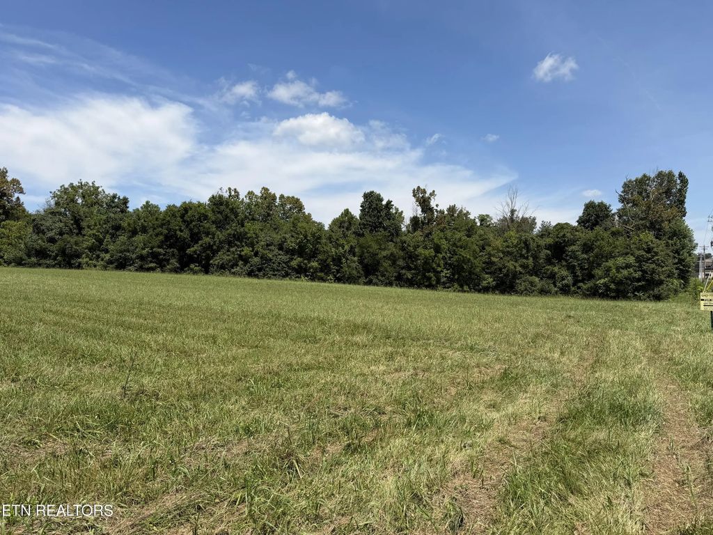 375 S White Pine Rd, White Pine