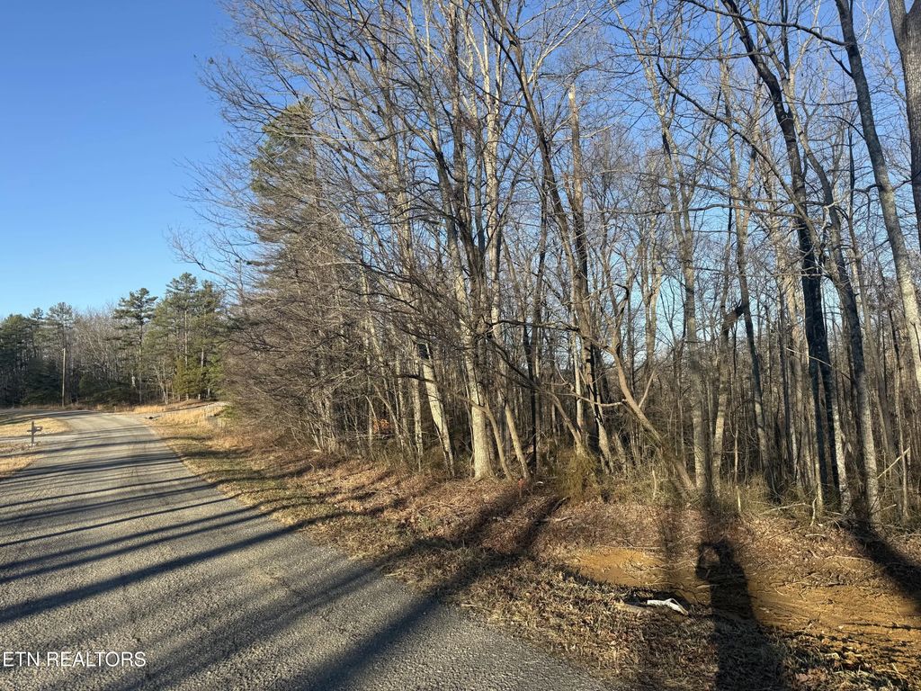 Bear Knob Lane, Crawford