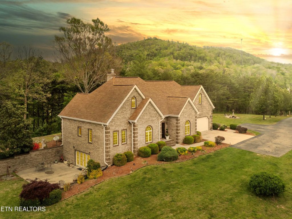 300 Lowe Rd, Huntsville