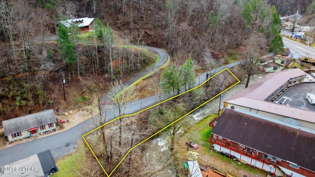 N/A, Gatlinburg